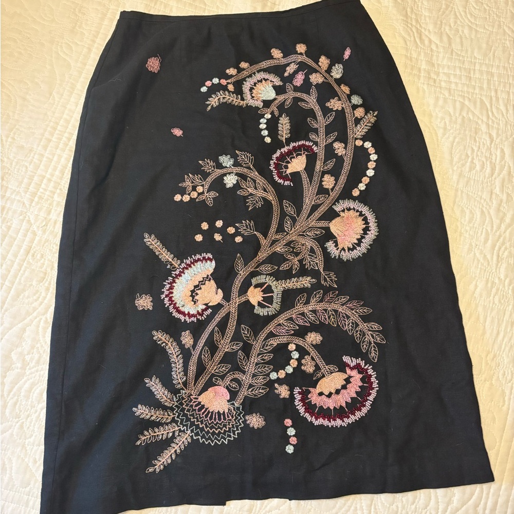 Vintage 90s Floral Embroidered Midi Skirt in Black
